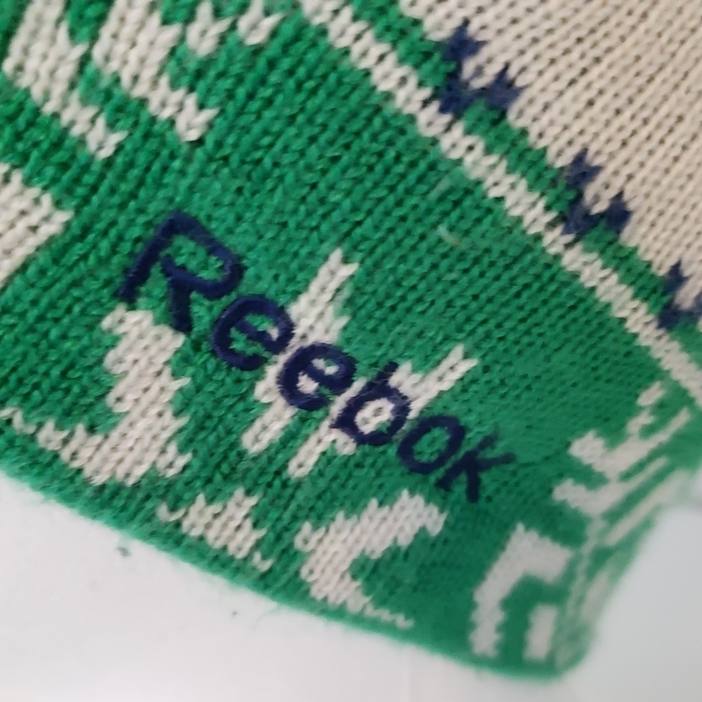 REEBOK NHL Vancouver Canucks Beanie Touqe OS - Picture 8 of 10